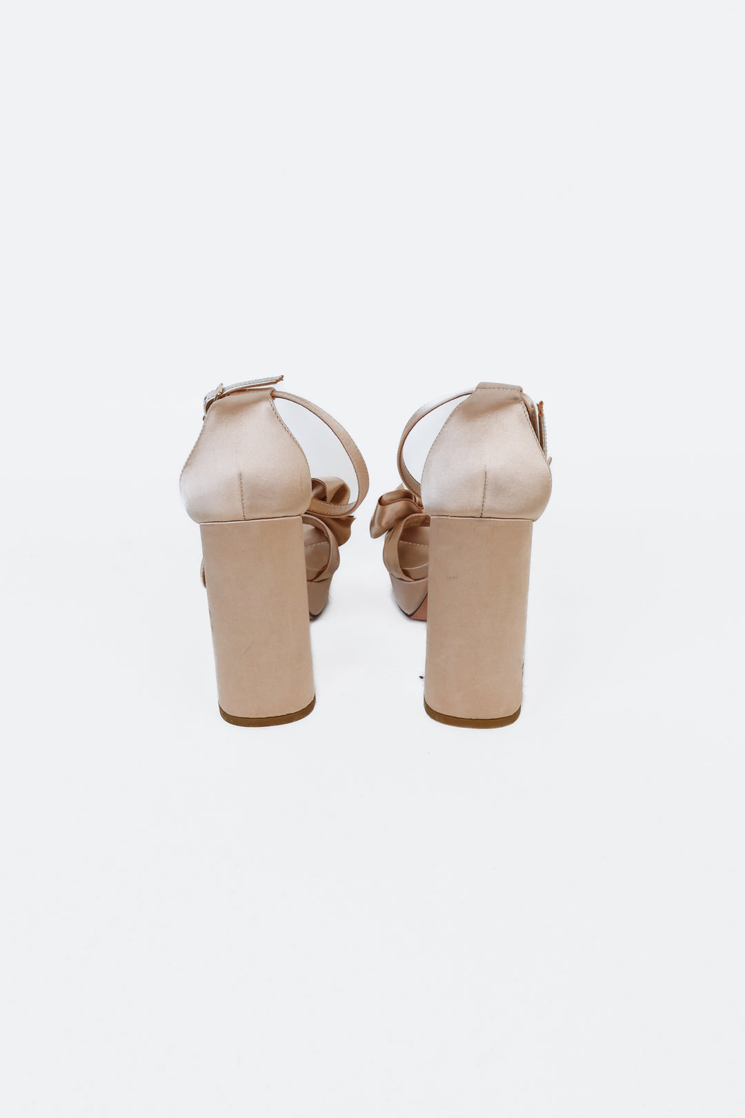 Pelle Moda Champagne Satin Platform Boy Sandals NWOT (8; retail $189.95)