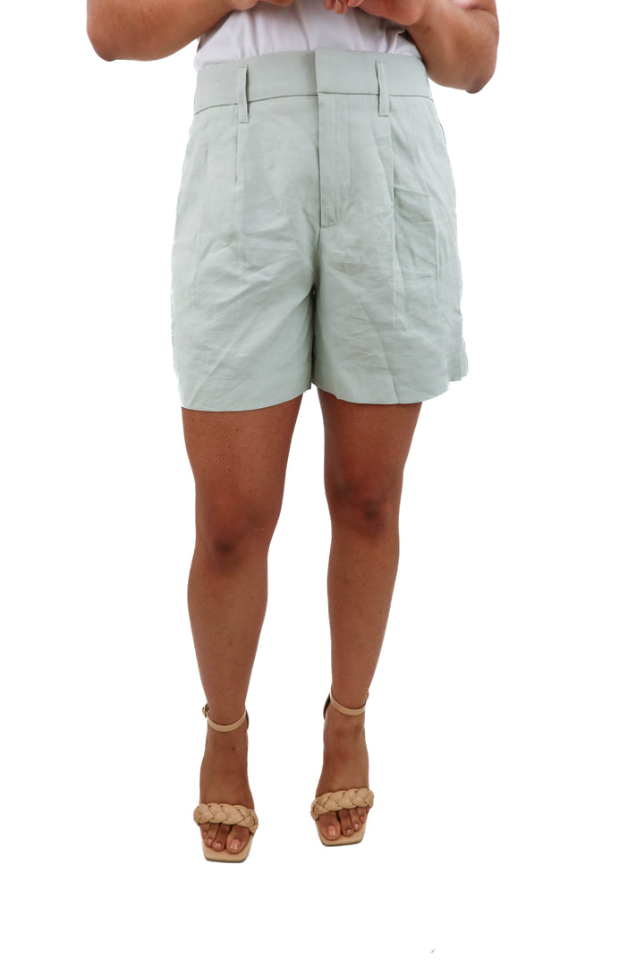 a new day mint shorts NWT (4; retail $25)