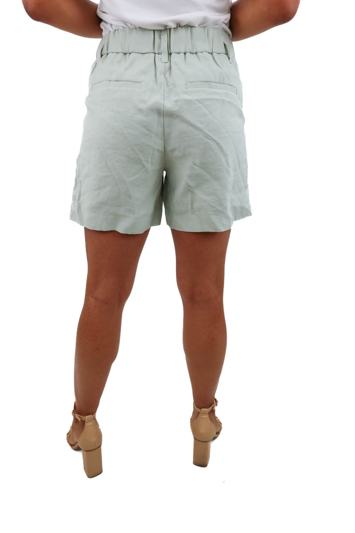 a new day mint shorts NWT (4; retail $25)