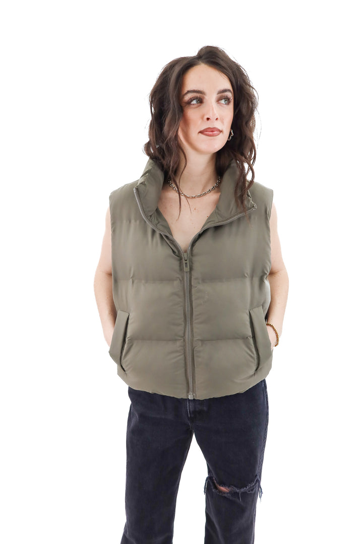 zara green puffer vest (m)