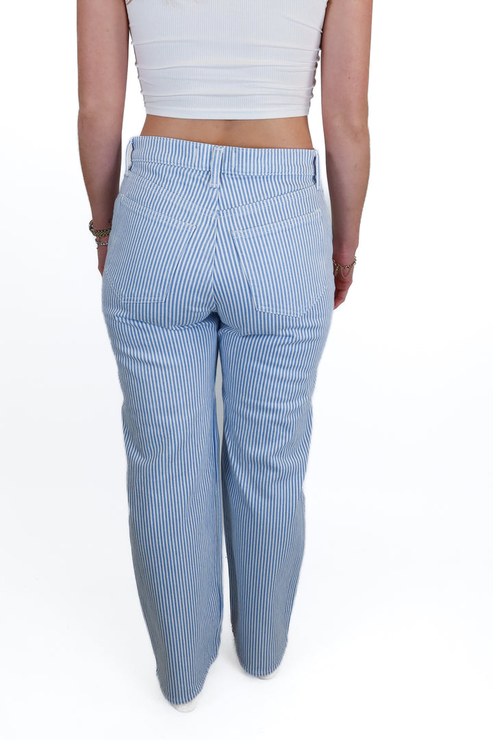 Abercrombie blue and white striped high rise jeans NWT (27s)*