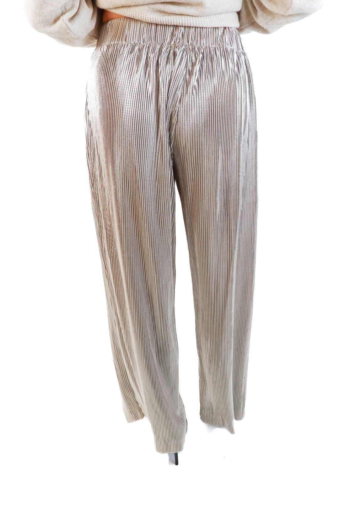 4th reckless silver plisse pants (m; retail $65)