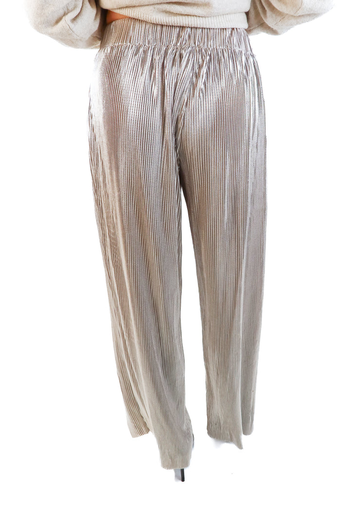 4th reckless silver plisse pants (m; retail $65)