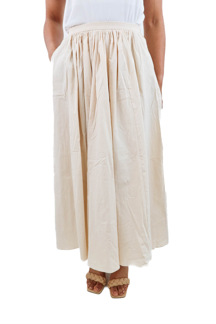 zara cream maxi skirt NWT (s)