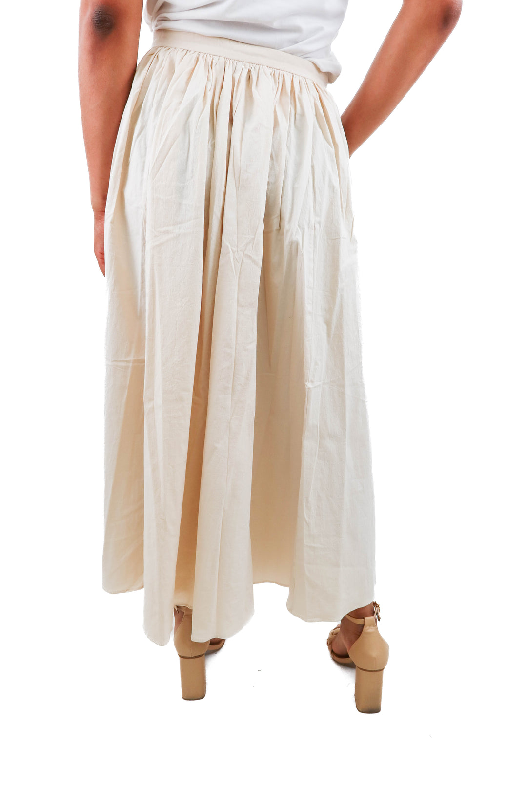 zara cream maxi skirt NWT (s)
