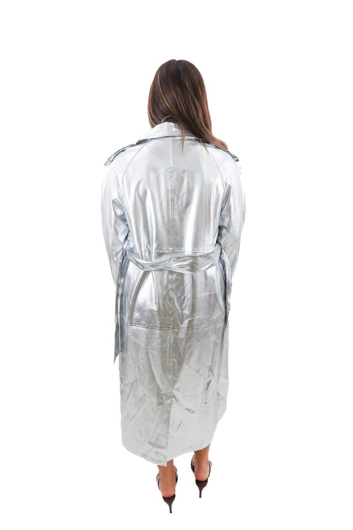 boohoo silver metallic trench coat (8; retail $168)