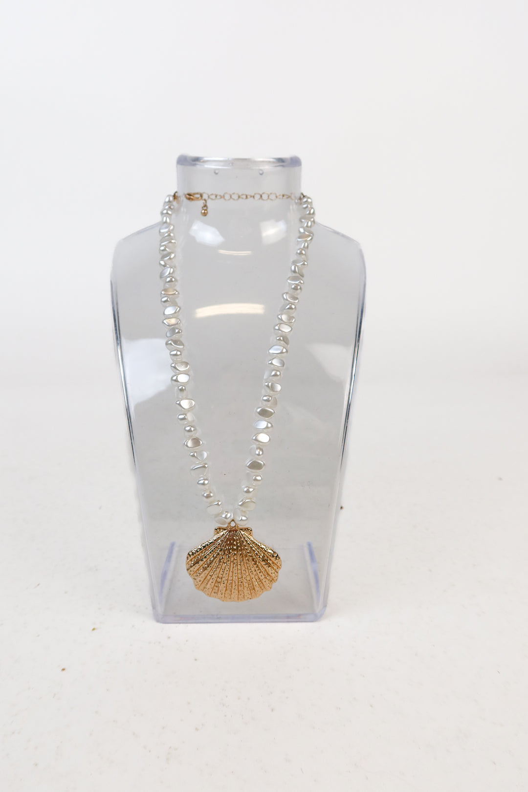 Pearl Beaded Gold Seashell Necklace