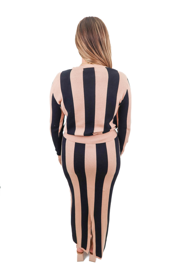 petal + pup black/brown striped knit set (m)