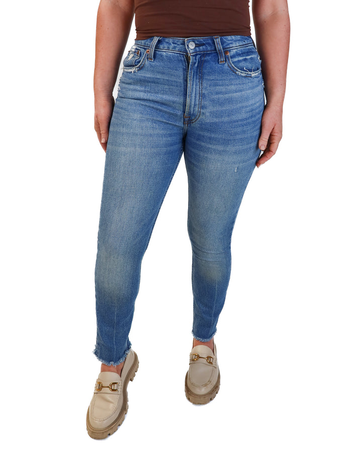 Abercrombie & fitch medium wash ‘Simone high rise slim’ jeans (26/2r; retail $89)