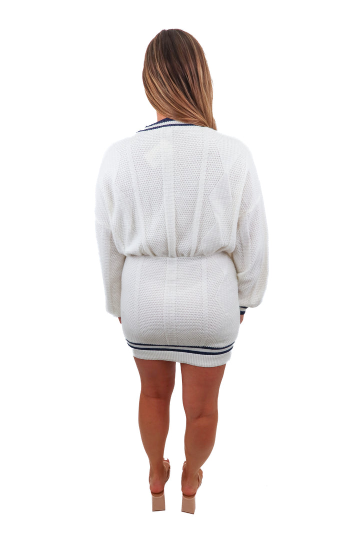 fashion nova white/navy knit dress (L)
