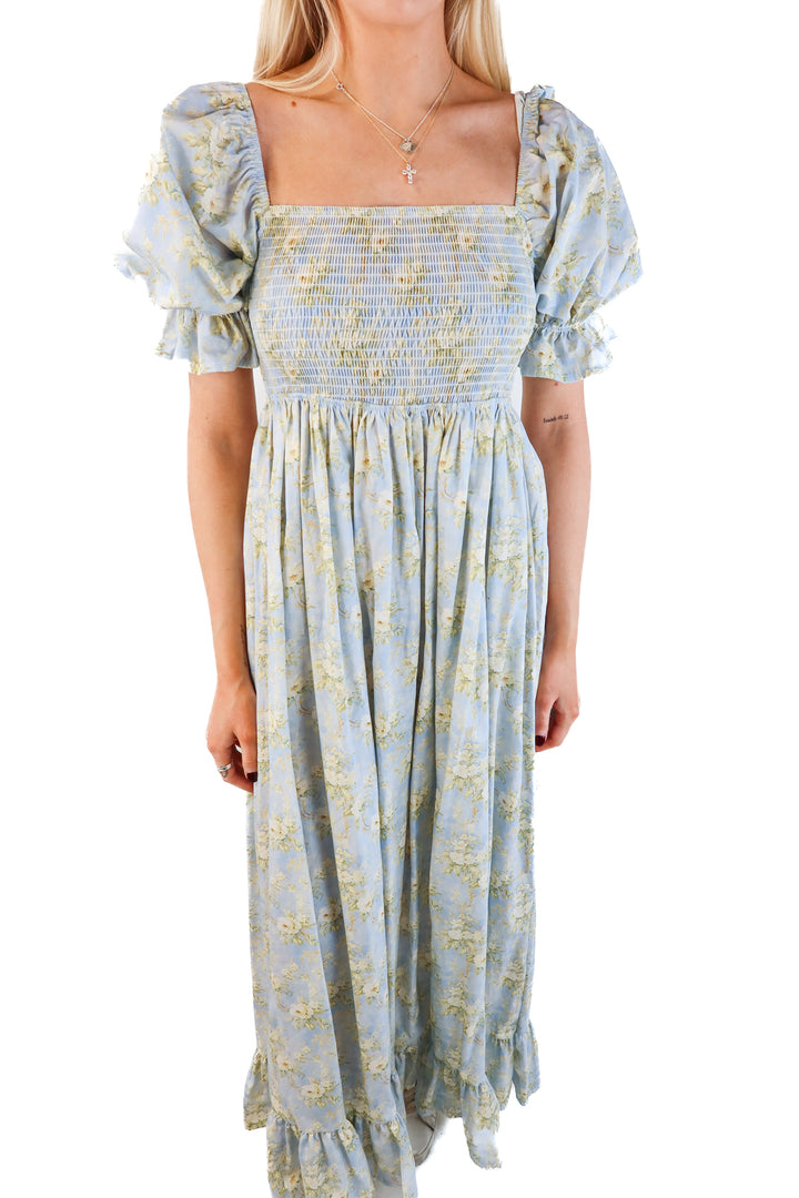 Nothing fits but blue puff sleeve floral maxi dress (s/m; retail $179)