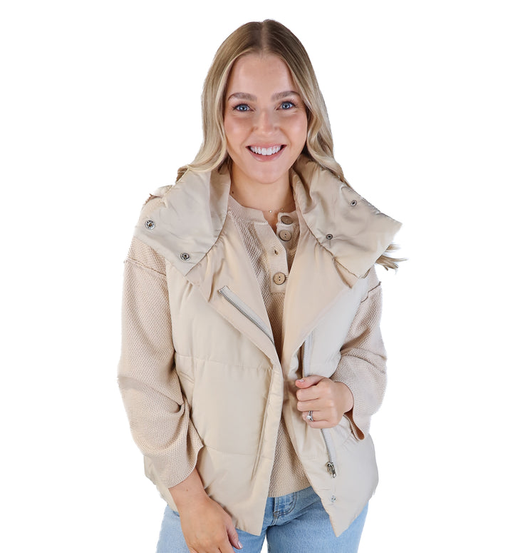 SOLD: Vici beige lightweight puffer vest (s)