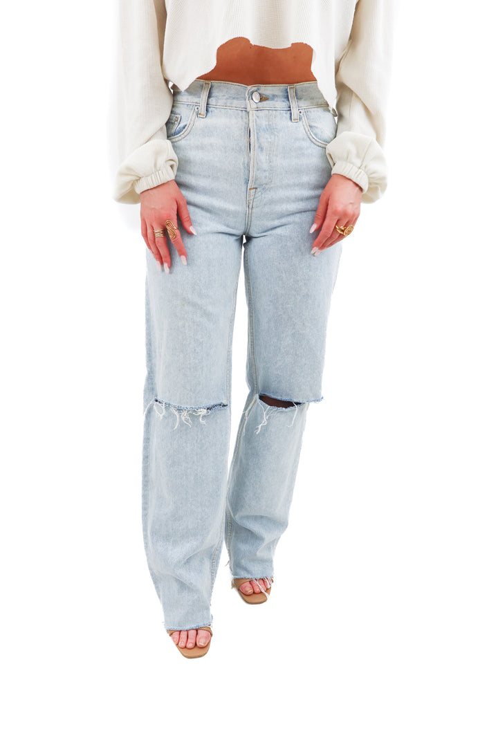 grlfrnd bella low rise light wash jeans (25)