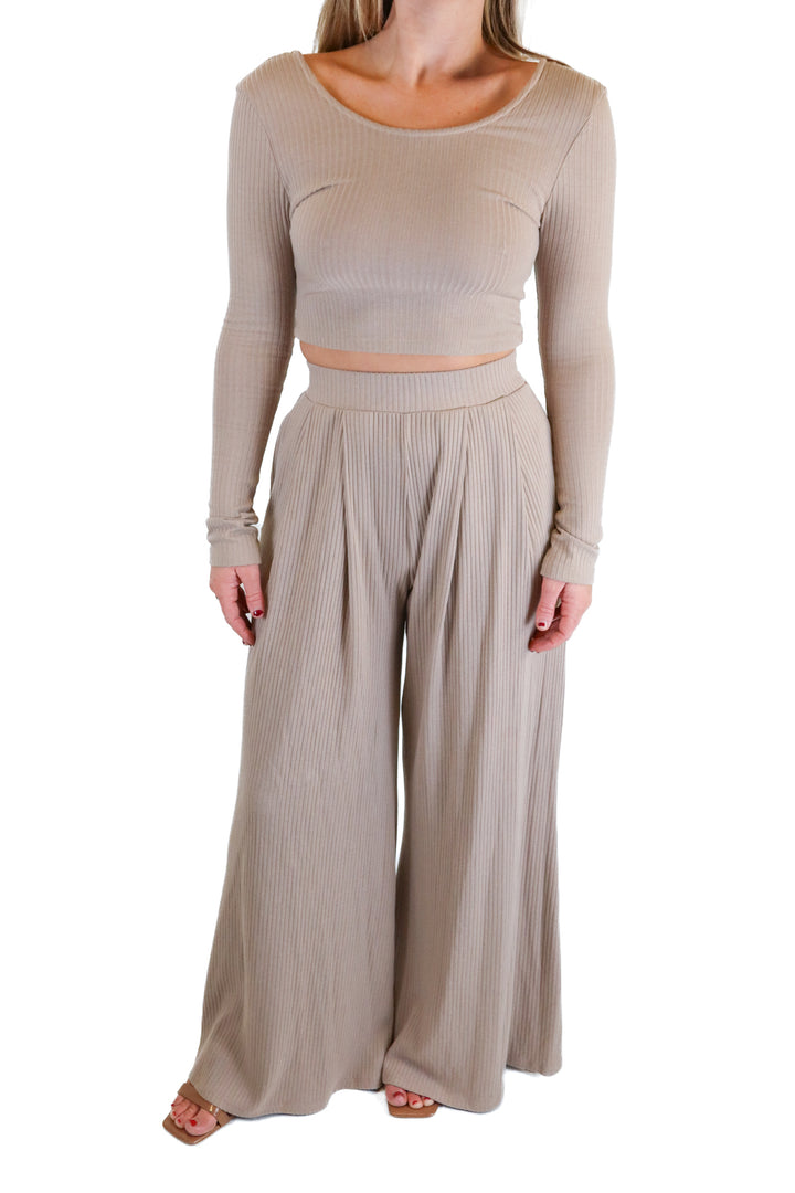 Lain Snow Brown Ribbed Long Sleeve Crop Top and Pants Set (S)