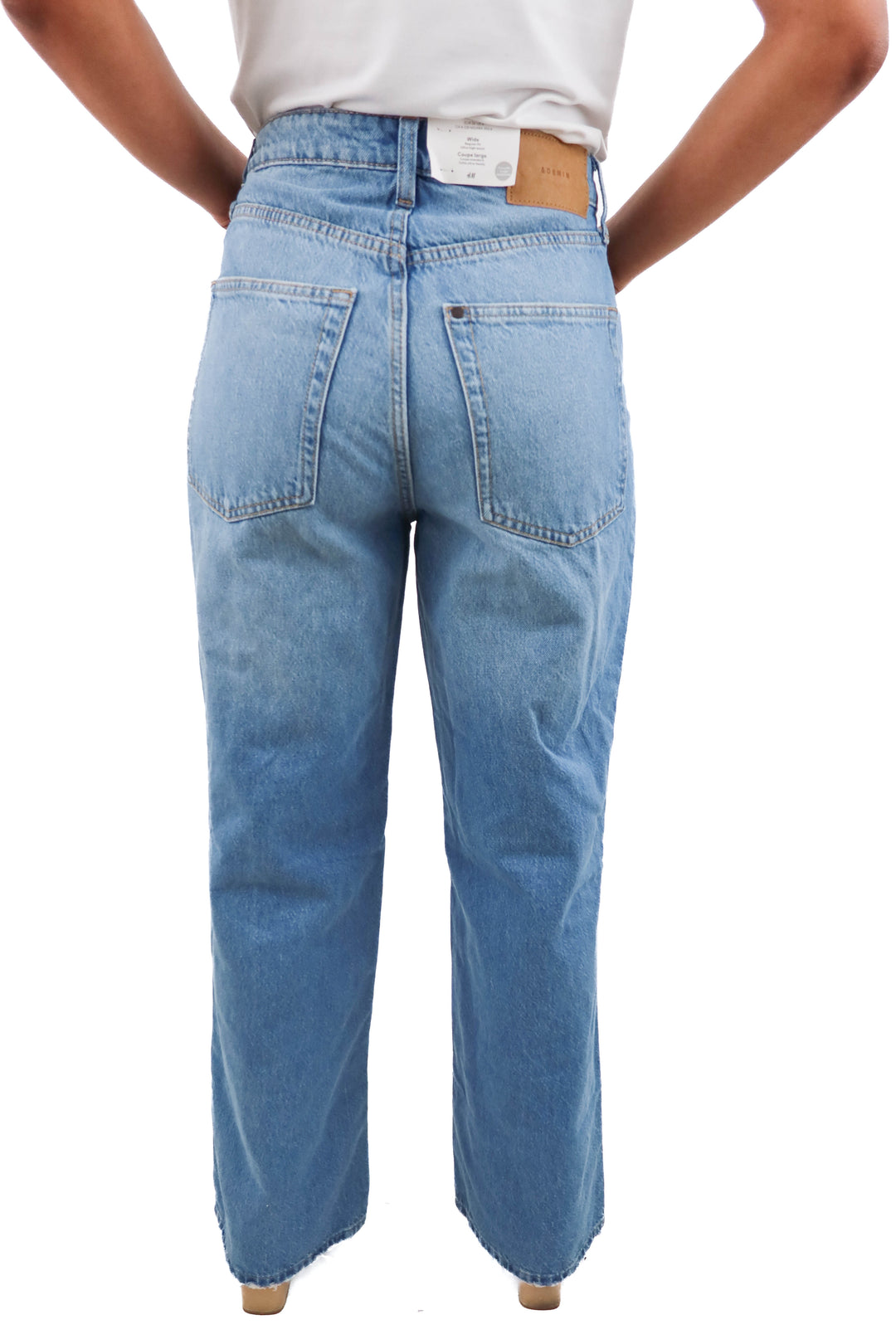 h&m curvy fit light wash jeans (4)