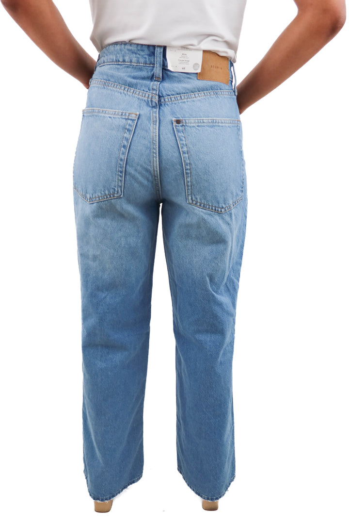 h&m curvy fit light wash jeans (4)