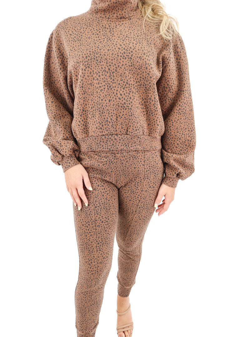 abercrombie & fitch brown spotted set (s; retail $70)