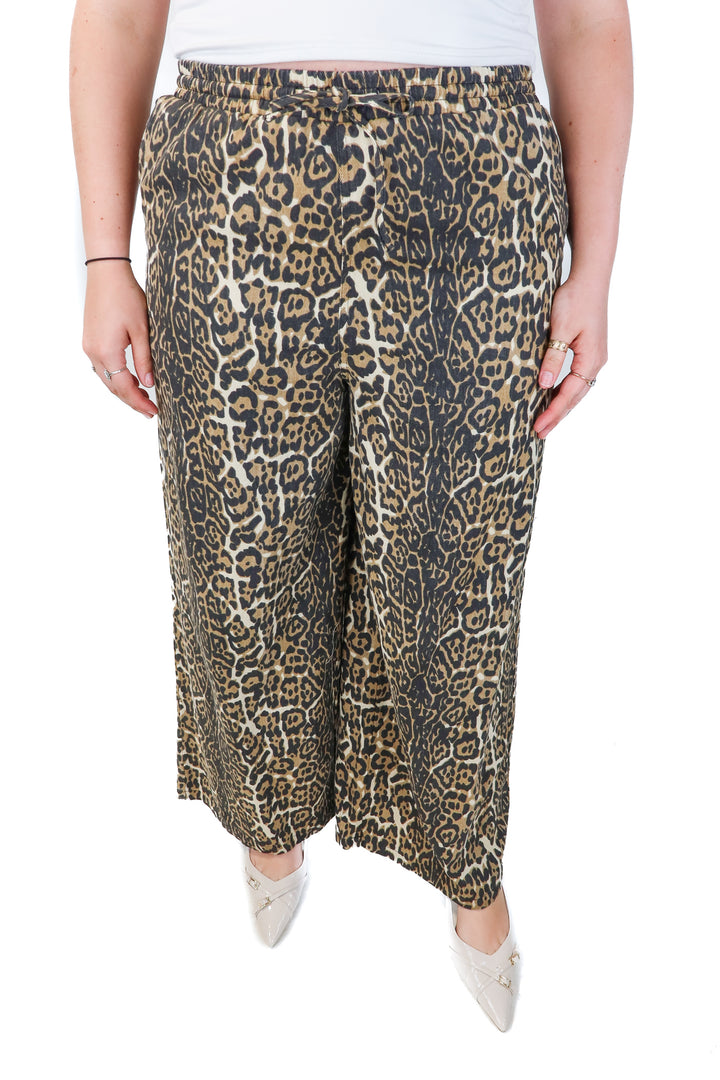 acoa cheetah denim lounge pants NWT (XL)