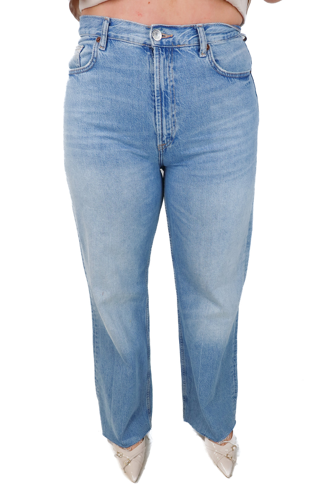 SOLD zara light wash straight leg jeans (12)