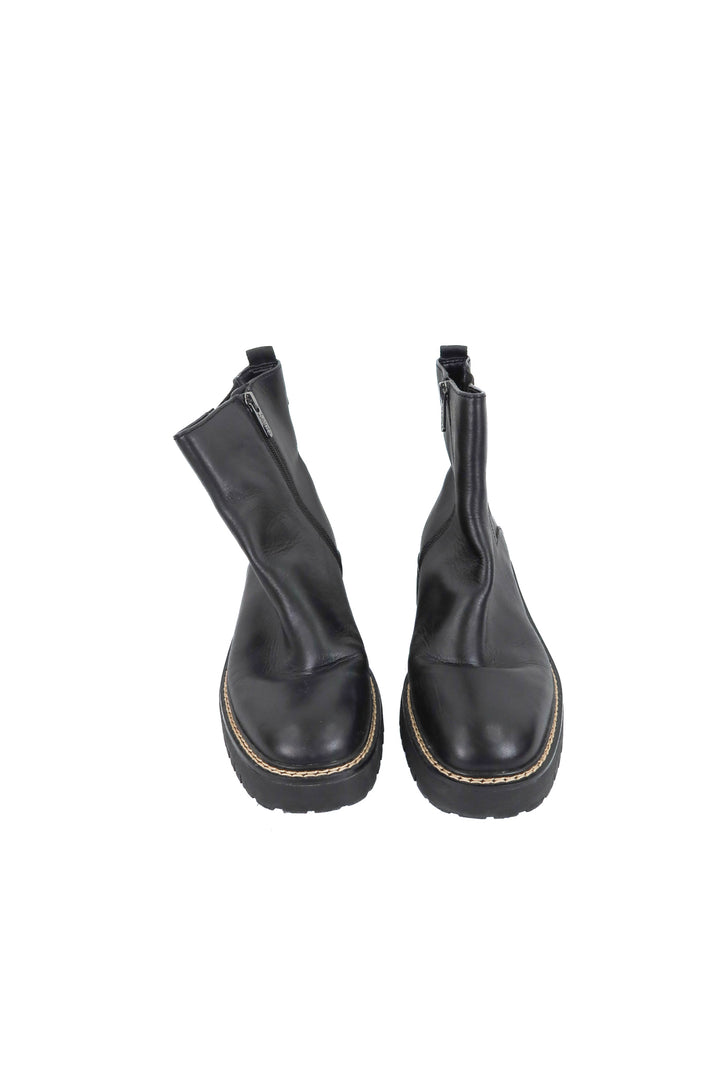 sarto black chelsea boot (10; retail $175)