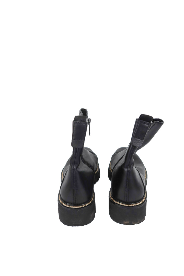 sarto black chelsea boot (10; retail $175)