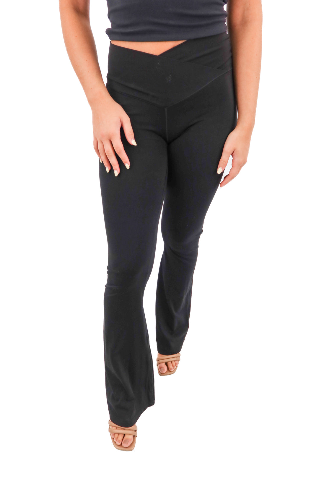 offline aerie black crossover flare leggings (M)
