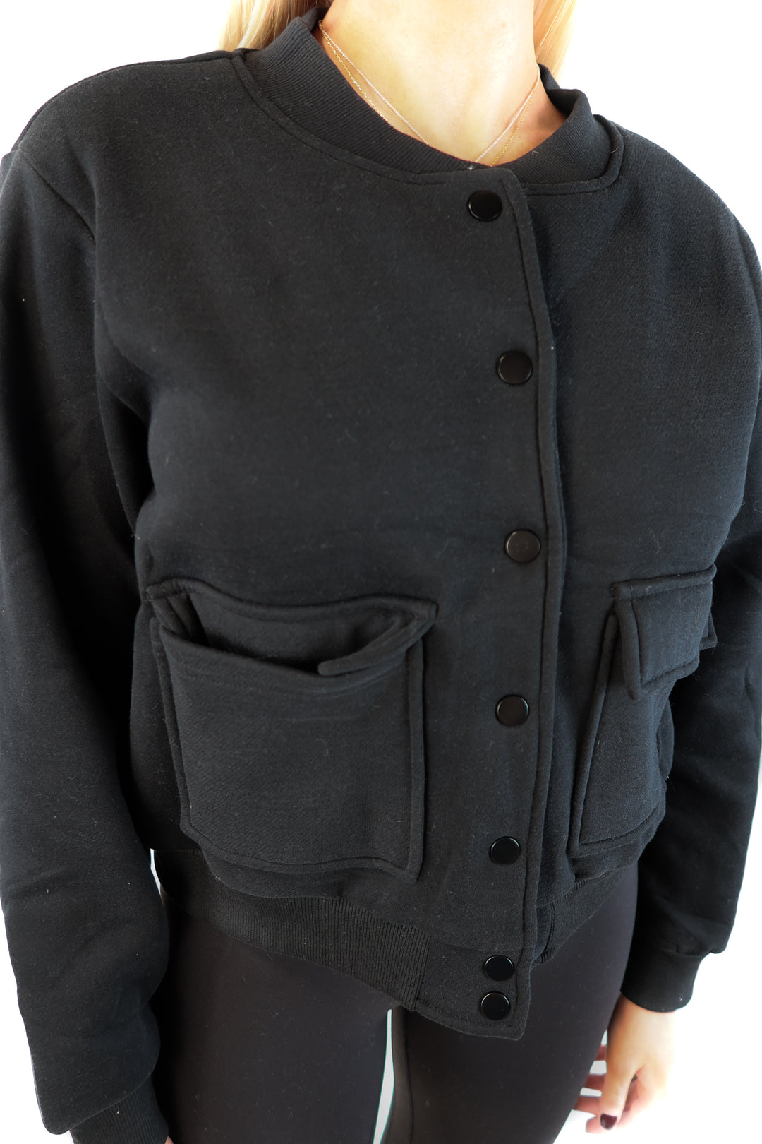 black bomber jacket (s)