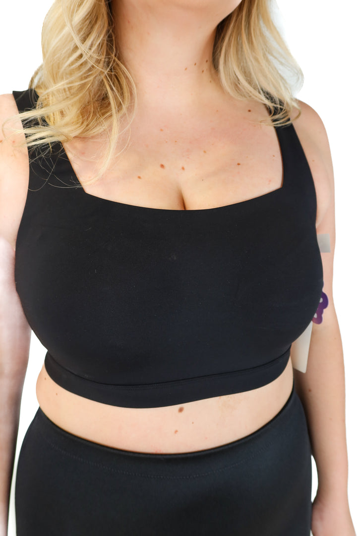 yitty black active set NWT (XL; retails $149.90)