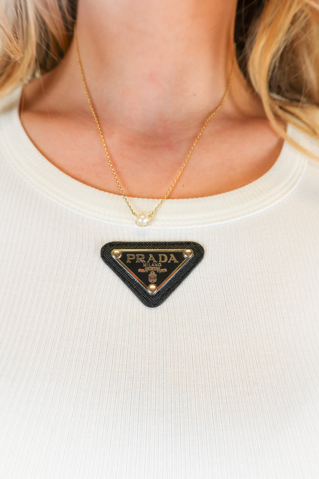 kendra scott gold necklace with pearl