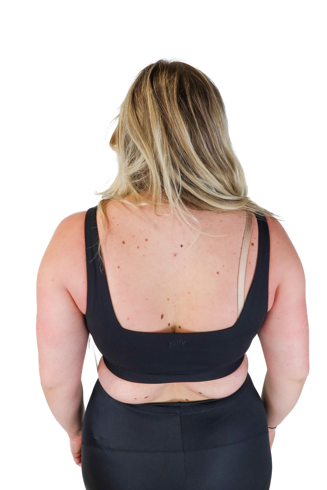 yitty black active set NWT (XL; retails $149.90)