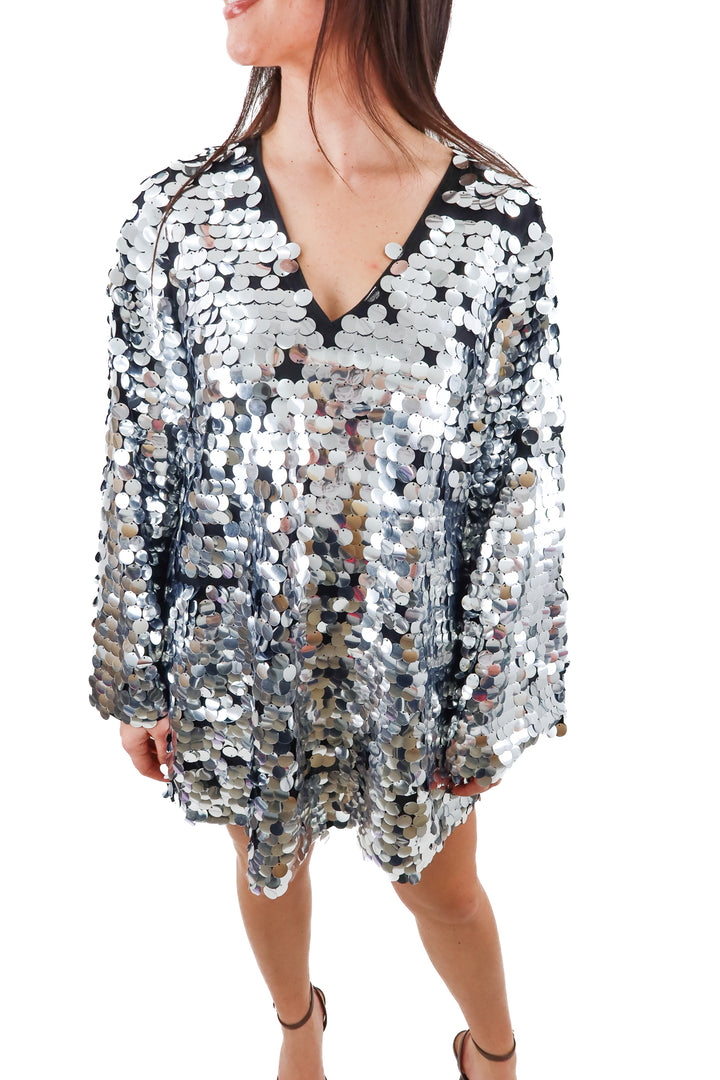 buddy love silver oversized sequin bell sleeve dress (m)