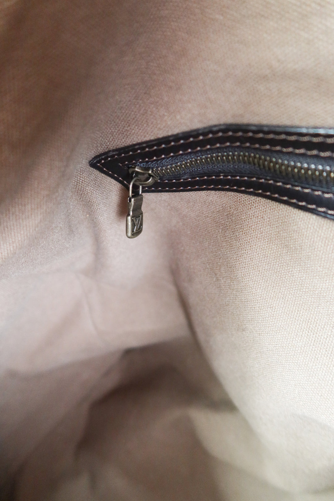 Louis Vuitton leather duffle bag (vintage)