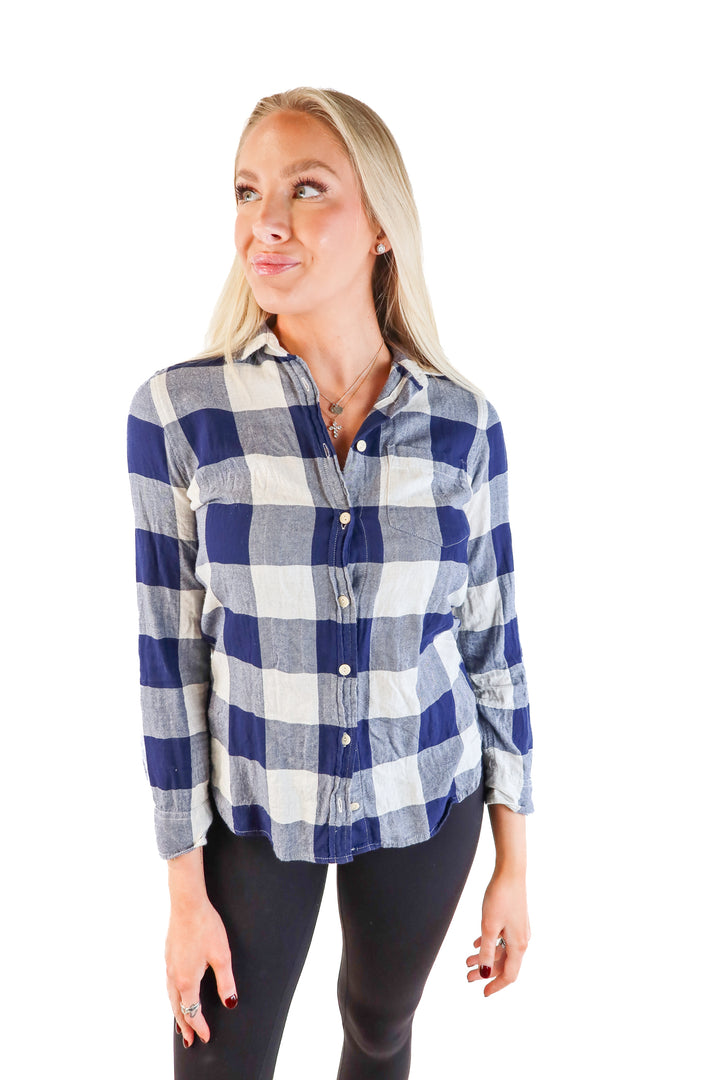 J.crew blue flannel button up (00)