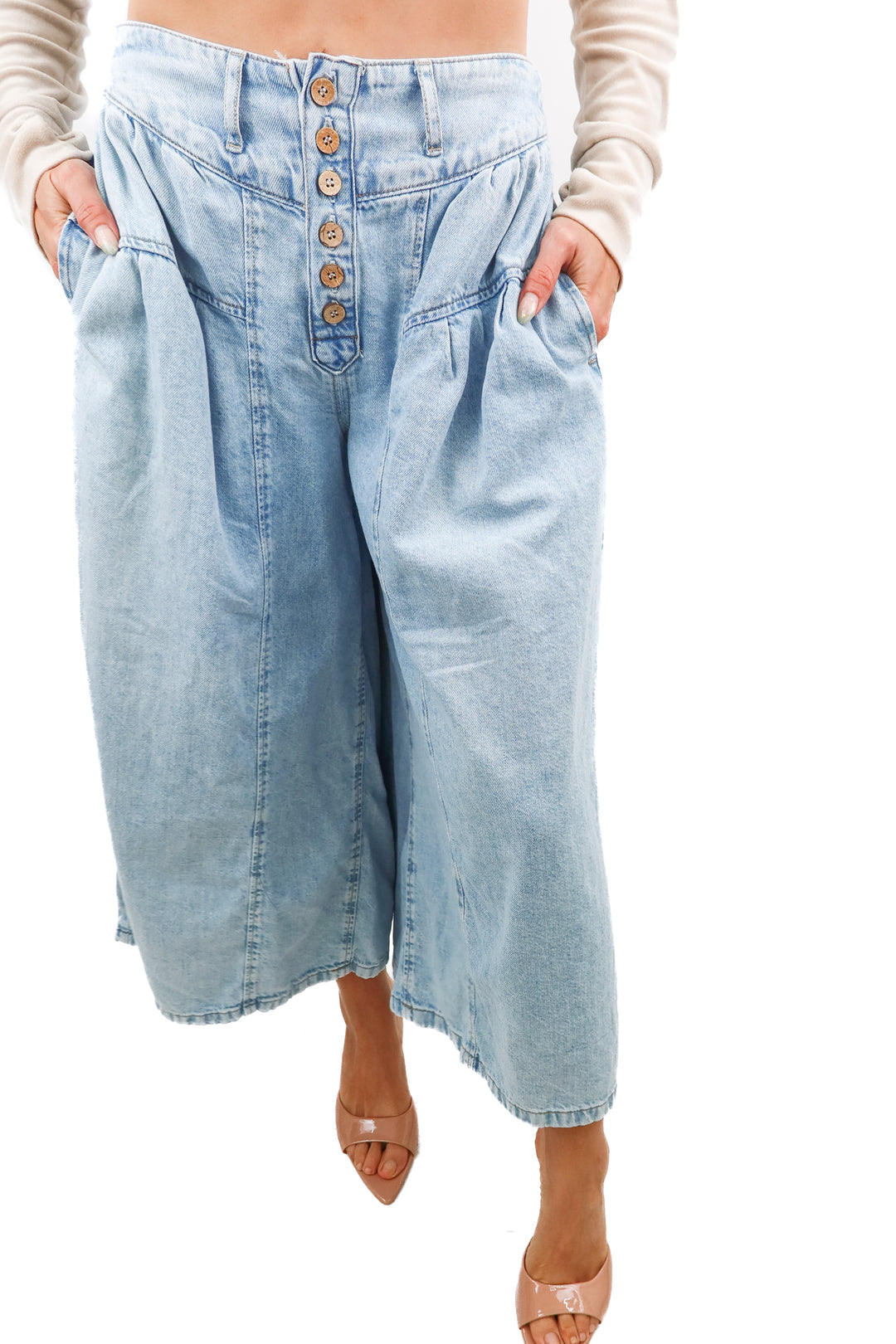 We The Free light wash wide leg denim pants (XS)