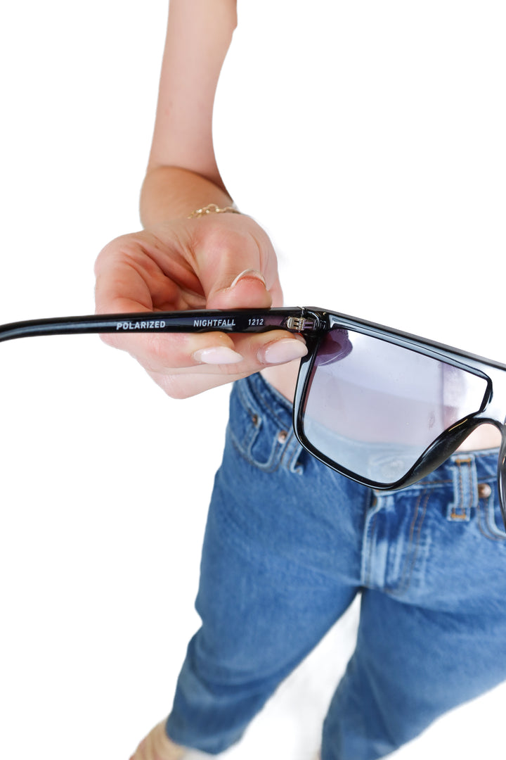 quay black square sunglasses with case