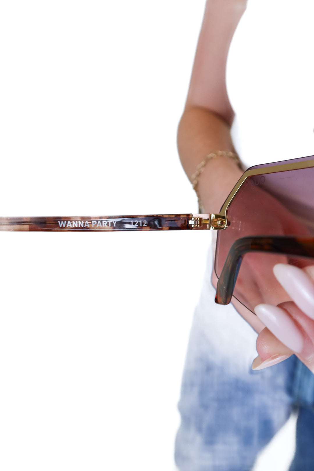 QUAY gold and tortoise shell