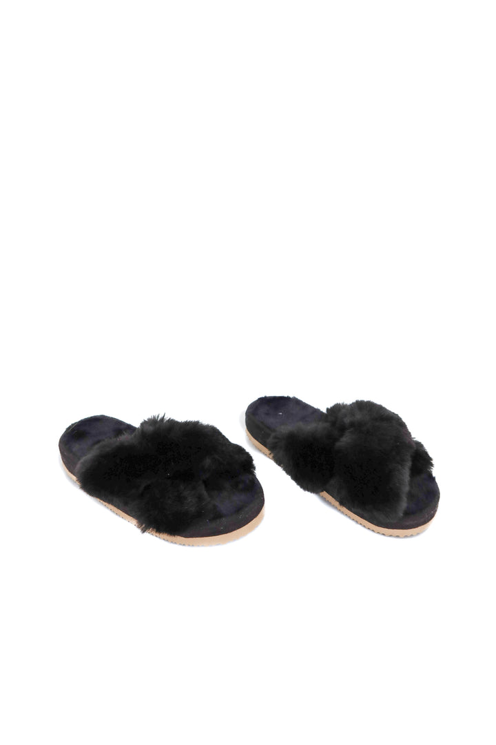 black fur slippers (8)