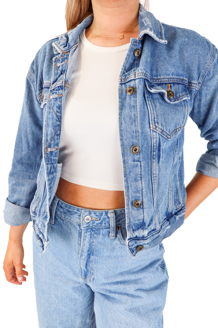 sneak peek medium wash denim jacket (M)