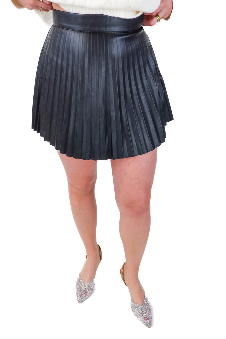 lulus black vegan leather pleated skirt (s)