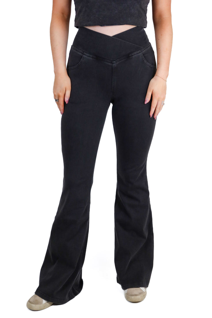 halara black cross over "jeans" NWT (S; retail $54.95)