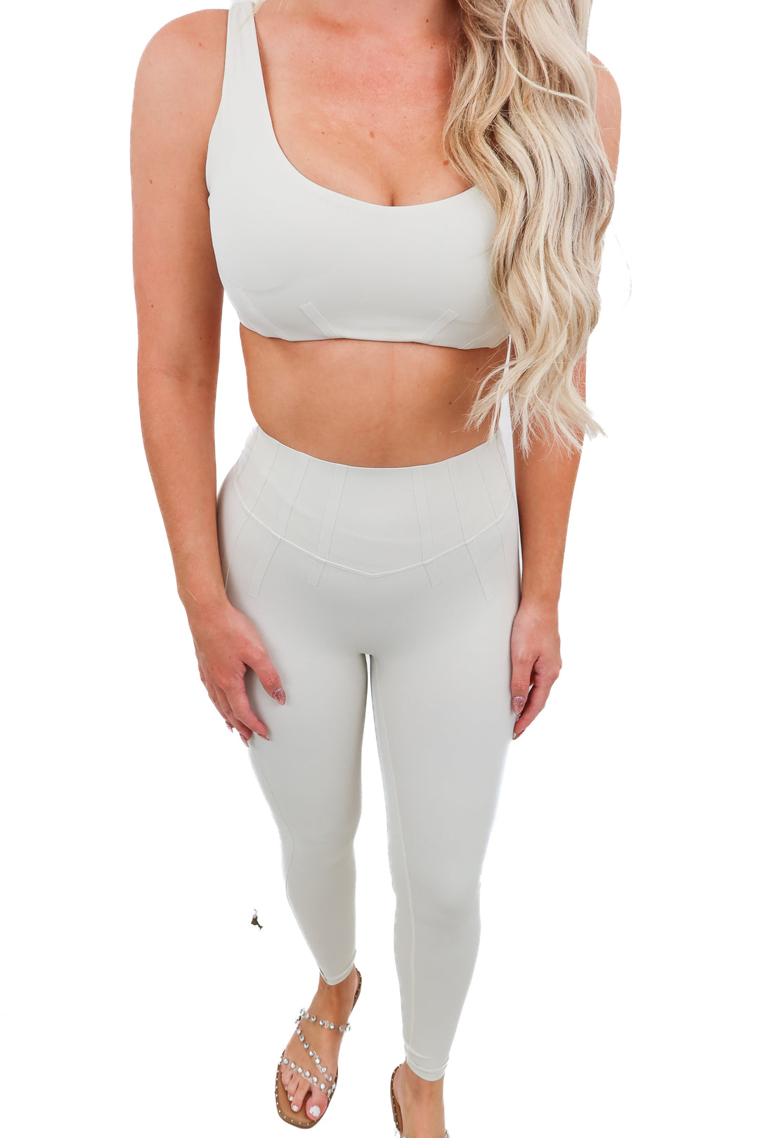 Buffbunny cream legging/bra set (M) NWT