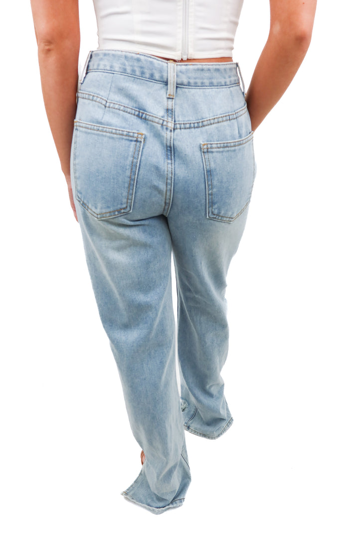 Pretty Little Things light wash jeans (8)