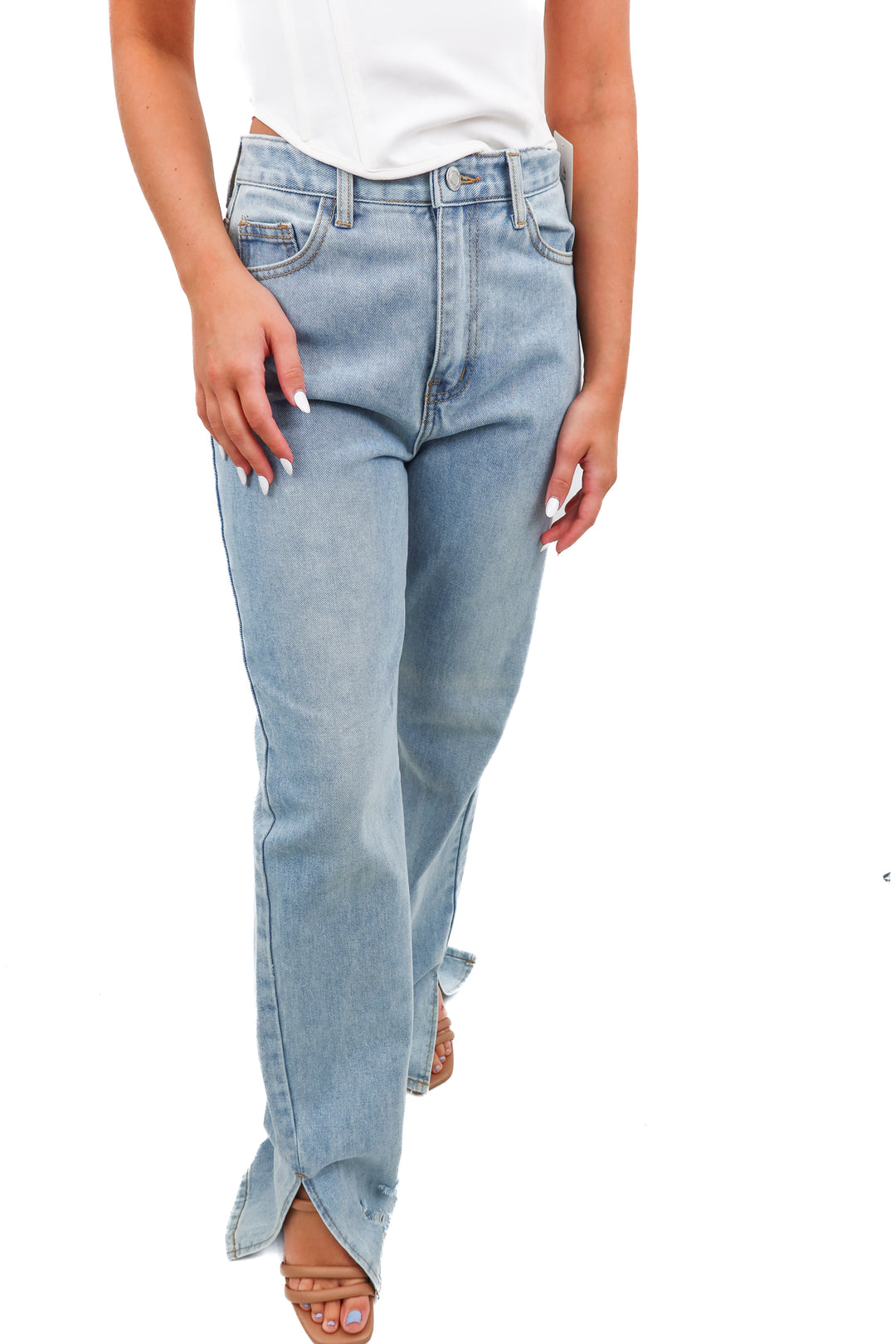 Pretty Little Things light wash jeans (8)