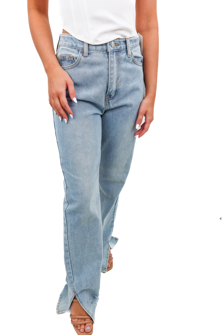 Pretty Little Things light wash jeans (8)