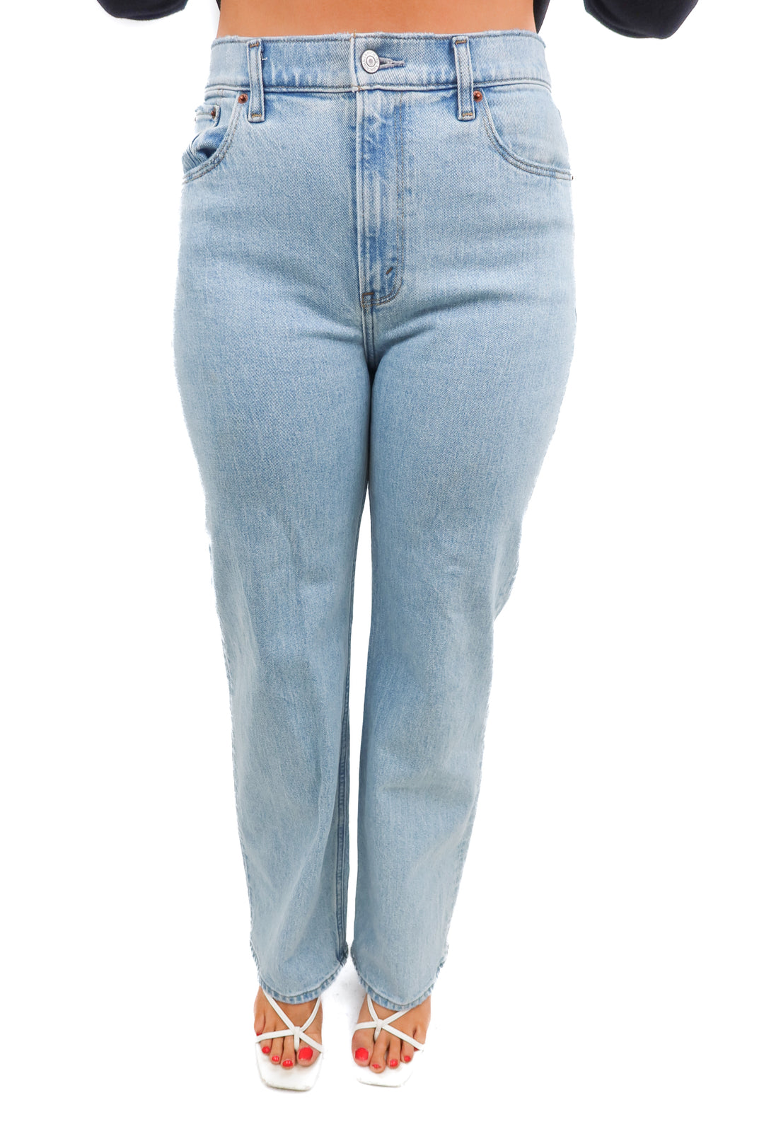 abercrombie & fitch light wash the 90s relaxed straight leg jeans (29R; retail $90)