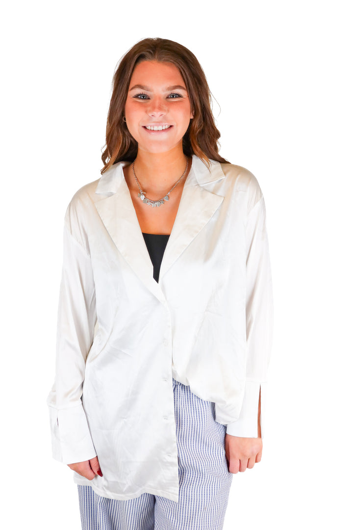 boohoo satin white oversized blazer shirt NWT (s)