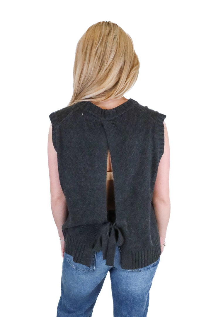 Ref dark grey sweater vest (s; retail $58)