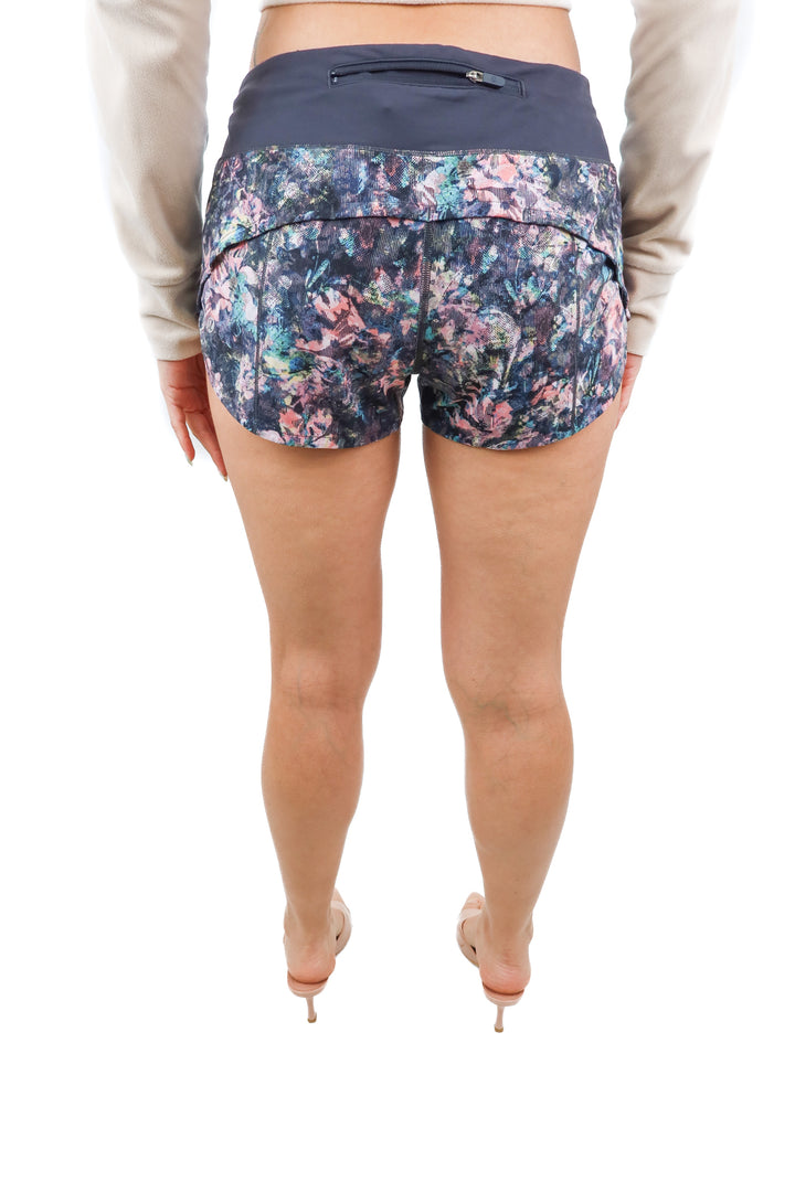 Lululemon floral print exercise shorts (6)