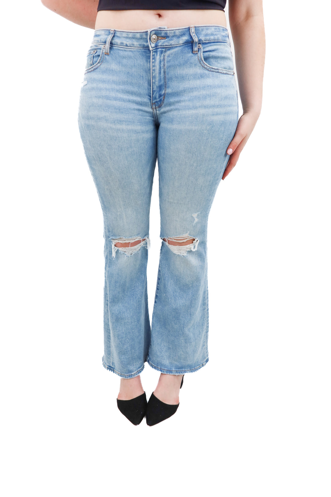 american eagle light wash stretchy distressed jeans (8; retail $70)