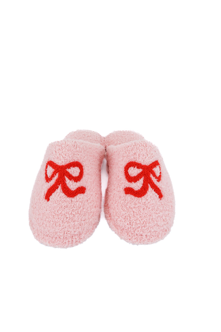 staykation pink fuzzy slippers (m)